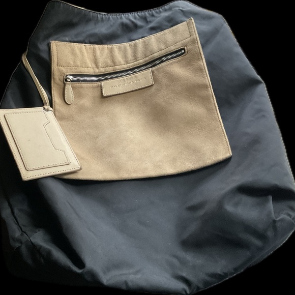 BALENCIAGA vintage "STRIKE HOLD" Hobo Bag in pristine condition. - Picture 14 of 16